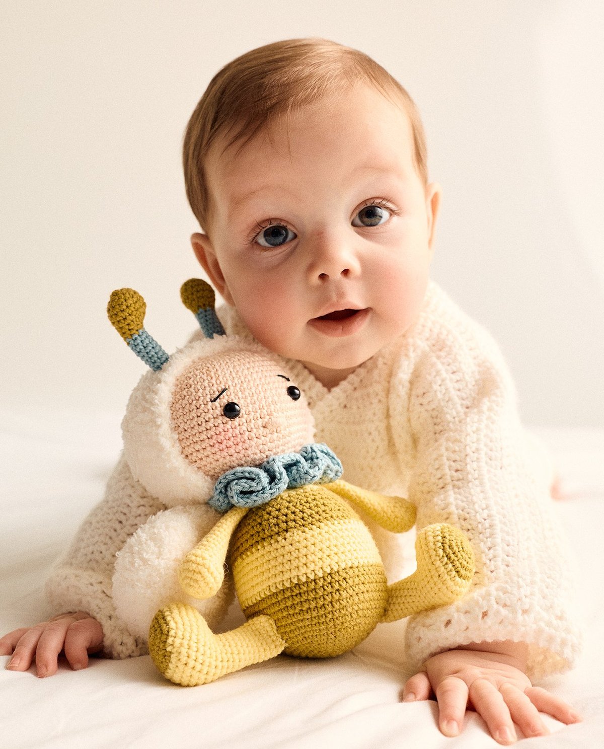 Kit Crochet Phildar : le doudou amigurumi Abeille LULU