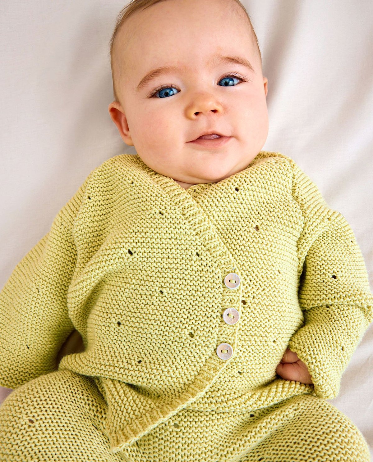 Patron pdf tricot Phildar : Modèle Layette Bébé Brassière Emie
