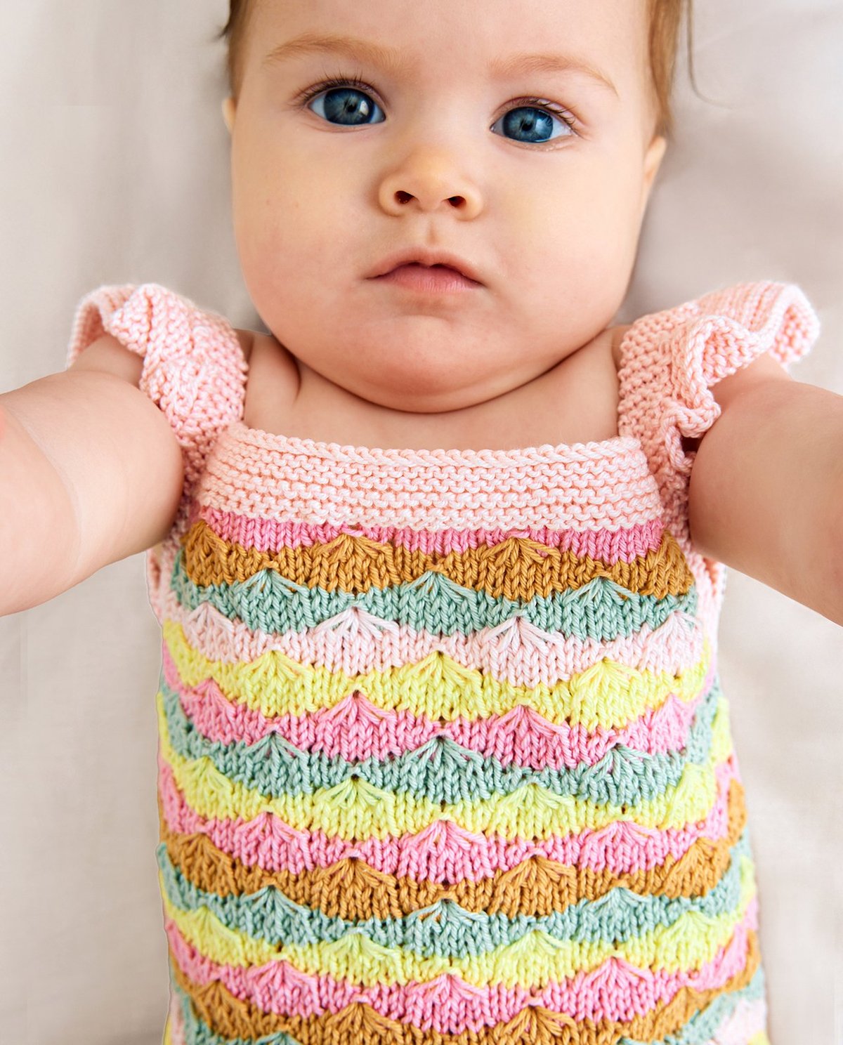 Patron pdf tricot Phildar : Modèle Layette Bébé Barboteuse Eglantine