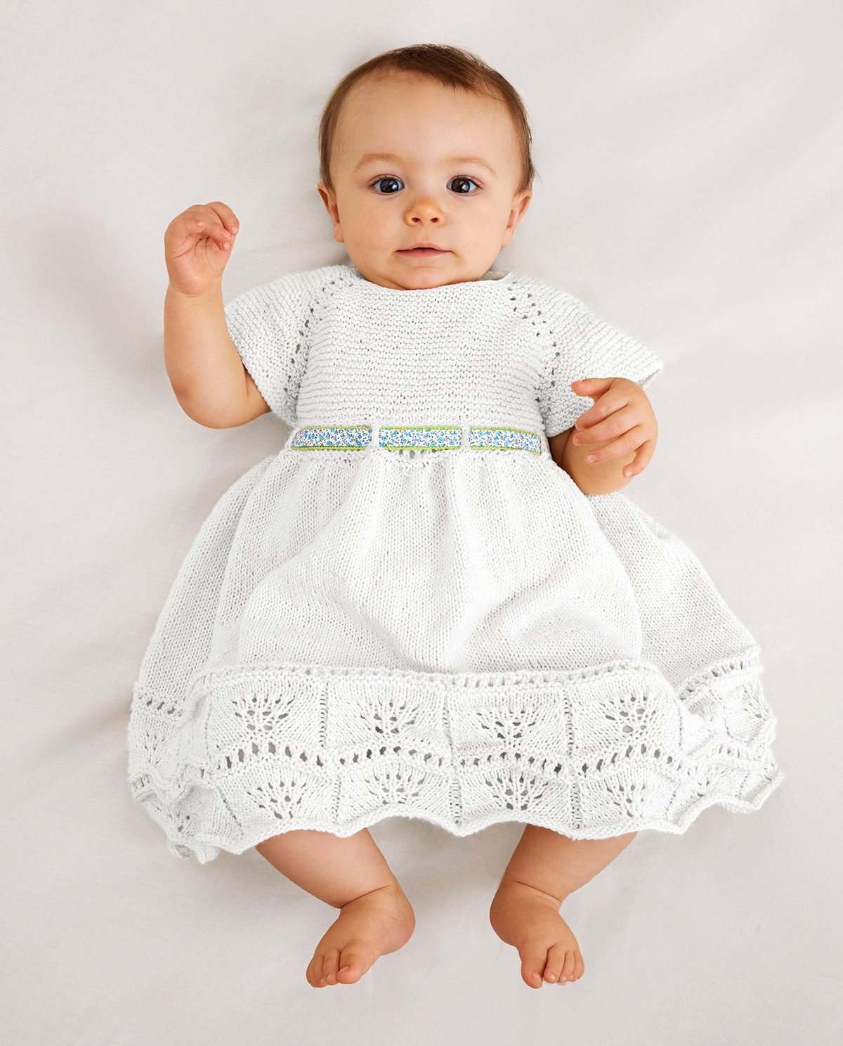 Patron pdf tricot Phildar : Modèle Layette Bébé Robe Cérémonie Baptême Eliza