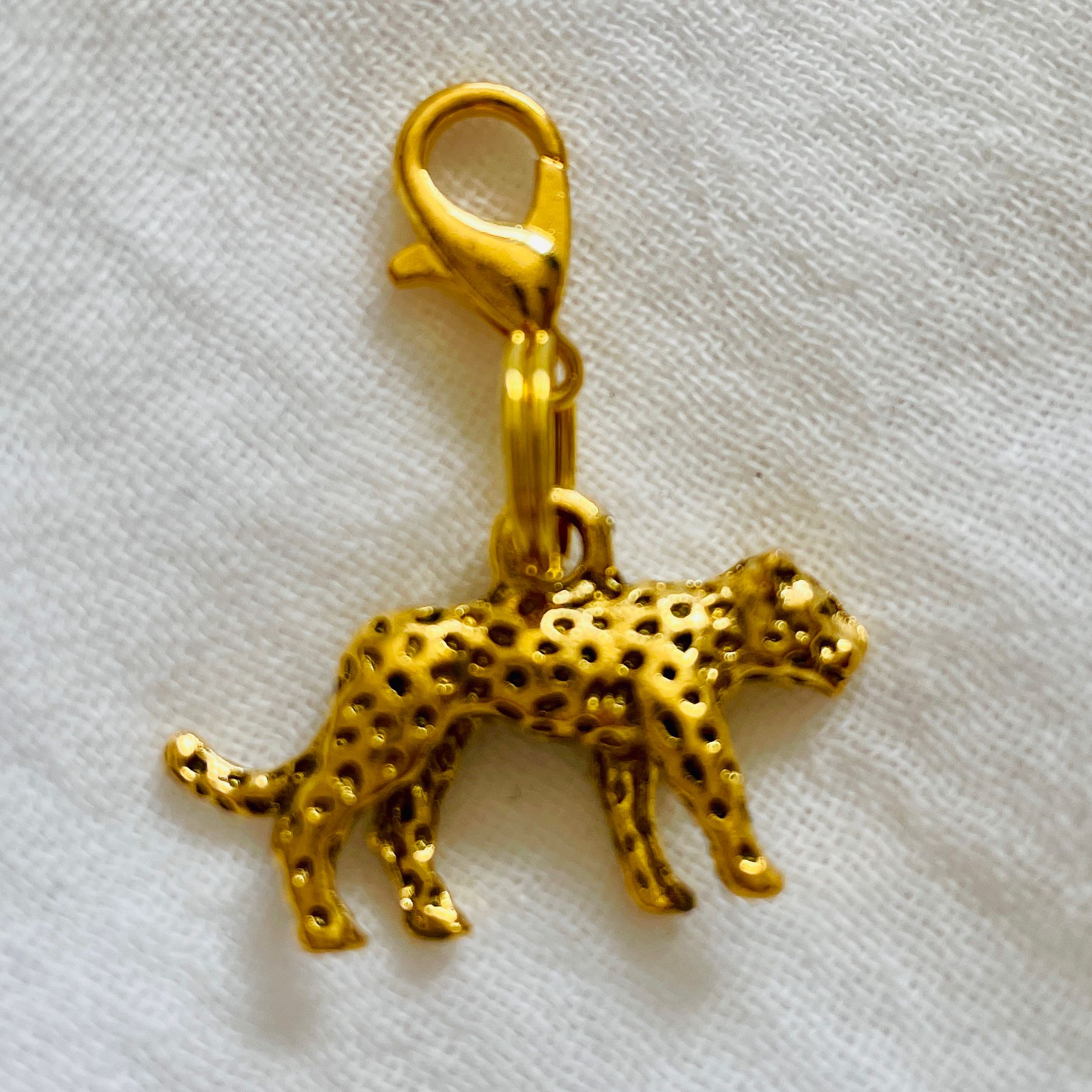Marqueur de Maille : pendentif charms LEOPARD gold - KAL graou Caro Tricote